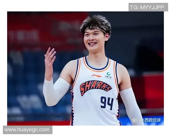 王哲林是否曾在足球场上正式亮相？