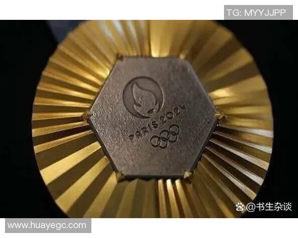 奖杯象征荣耀与奋斗 见证拼搏与梦想的实现之路 奖杯象征荣耀与奋斗 见证拼搏与梦想的实现之路